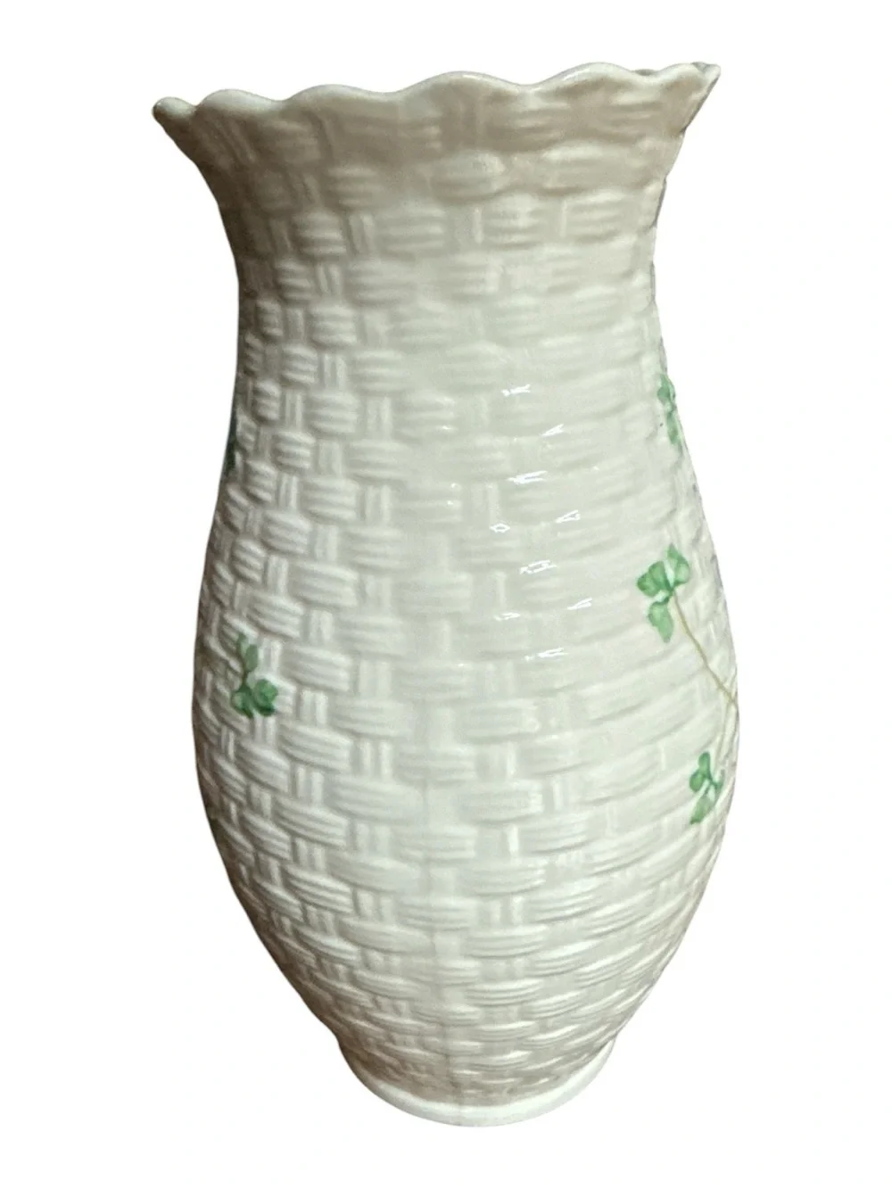 Belleek Kylemore Shamrock Basketweave Vase 8 Inch Vintage 7th Period 80s 90s